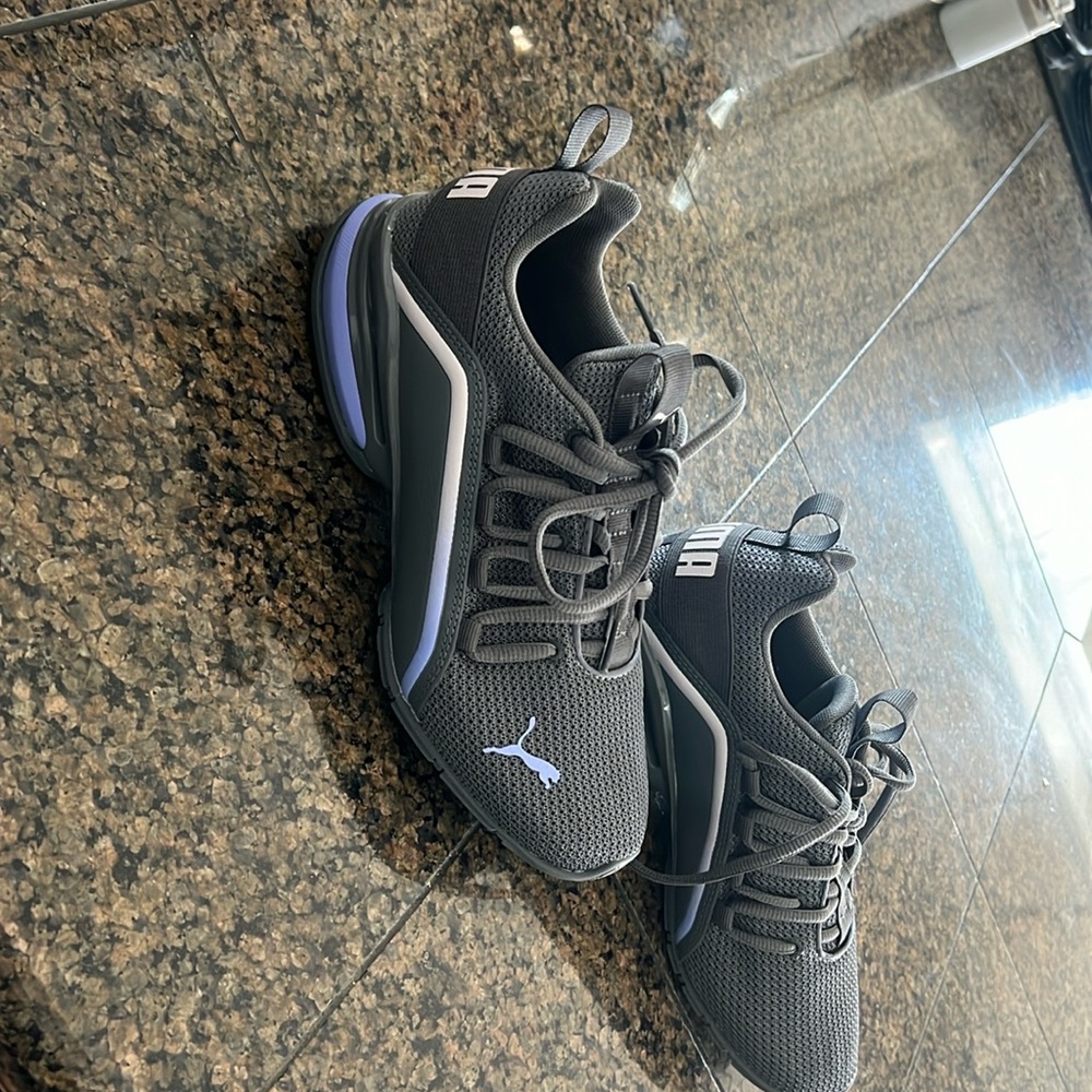 Puma Axelion Light Fade Womens Size 7